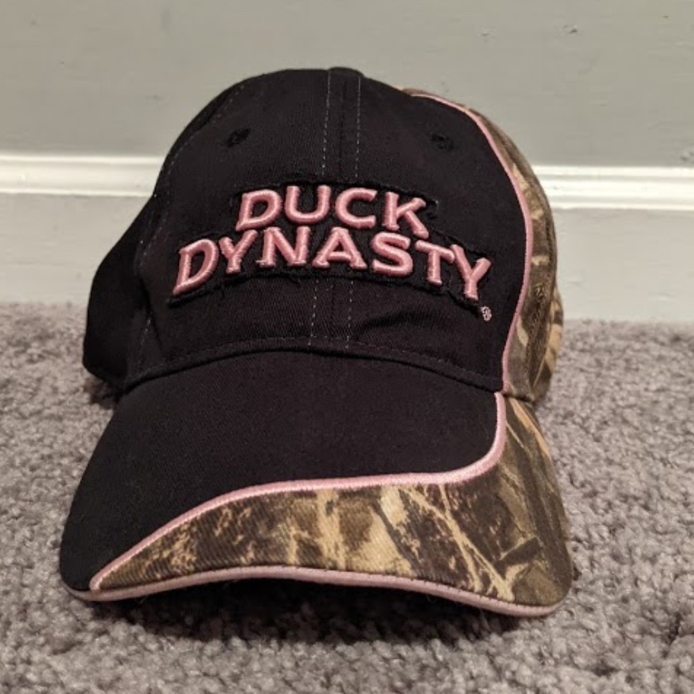 A&E Duck Dynasty Women's  Pink/Camo/Black Baseball